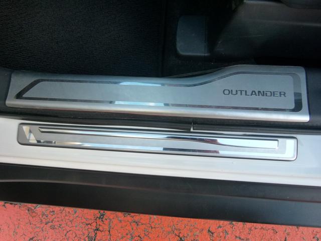 アウトランダー ２４Ｇナビパッケージ　４ＷＤ　７人乗り　純正ＭＭＣＳナビ　バックカメラ　ＥＴＣ　衝突被害軽減ブレーキ　レーダークルーズ　電動テールゲート　スマーキー　アイドリングストップ　ワンオーナー（65枚目）