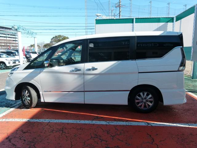 セレナ e-パワー ハイウェイスターV 7人乗 純正SDナビ 全方位カメラ 両側電動スライドドア プロパイロット デジタルルームミラー レーダークルーズ 衝突軽減ブレーキ 前ドラレコ シートヒーター(19枚目)