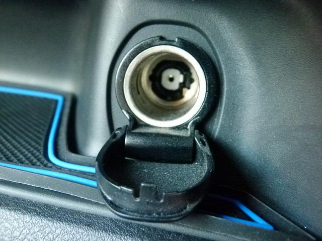 セレナ e-パワー ハイウェイスターV 7人乗 純正SDナビ 全方位カメラ 両側電動スライドドア プロパイロット デジタルルームミラー レーダークルーズ 衝突軽減ブレーキ 前ドラレコ シートヒーター(38枚目)