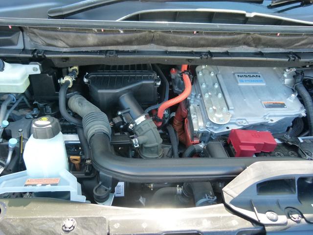 セレナ e-パワー ハイウェイスターV 7人乗 純正SDナビ 全方位カメラ 両側電動スライドドア プロパイロット デジタルルームミラー レーダークルーズ 衝突軽減ブレーキ 前ドラレコ シートヒーター(41枚目)