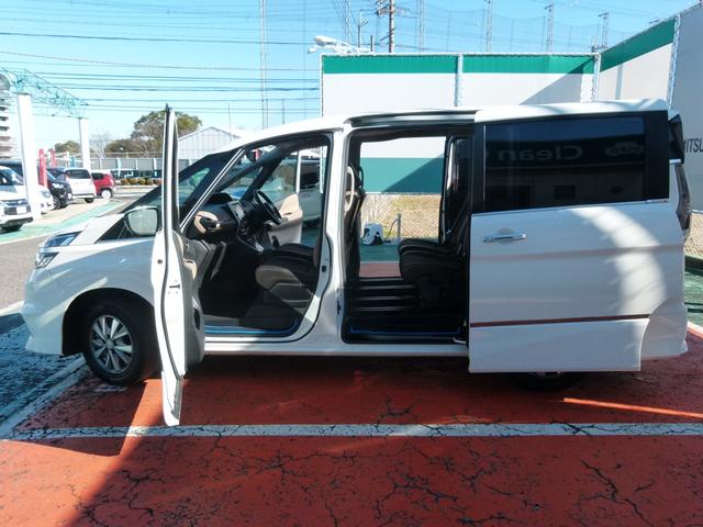 セレナ e-パワー ハイウェイスターV 7人乗 純正SDナビ 全方位カメラ 両側電動スライドドア プロパイロット デジタルルームミラー レーダークルーズ 衝突軽減ブレーキ 前ドラレコ シートヒーター(44枚目)