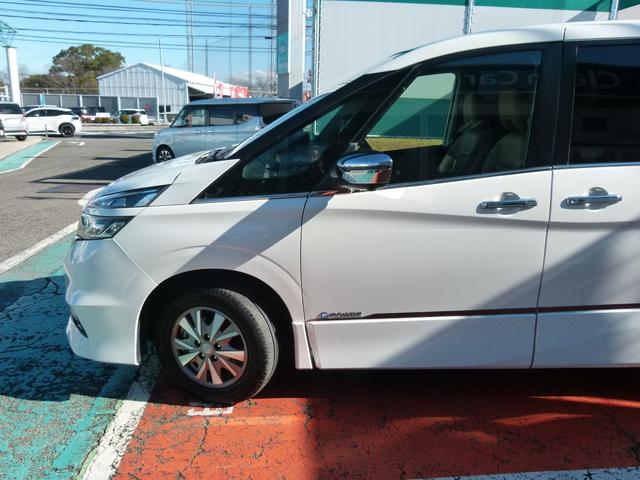 セレナ e-パワー ハイウェイスターV 7人乗 純正SDナビ 全方位カメラ 両側電動スライドドア プロパイロット デジタルルームミラー レーダークルーズ 衝突軽減ブレーキ 前ドラレコ シートヒーター(51枚目)