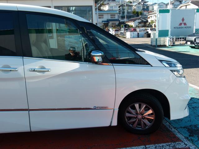 セレナ e-パワー ハイウェイスターV 7人乗 純正SDナビ 全方位カメラ 両側電動スライドドア プロパイロット デジタルルームミラー レーダークルーズ 衝突軽減ブレーキ 前ドラレコ シートヒーター(57枚目)