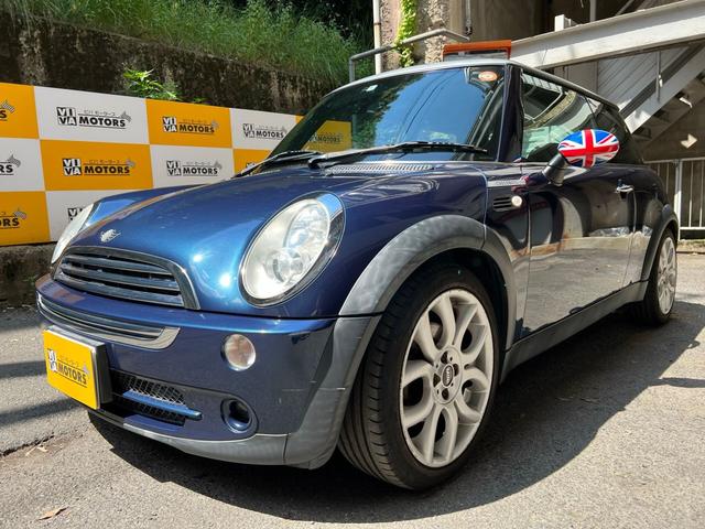 ＭＩＮＩ クーパー　チェックメイト　チェックメイト専用１７インチアルミ　ワンオーナー車　ヘッドライトコーティング済（2枚目）