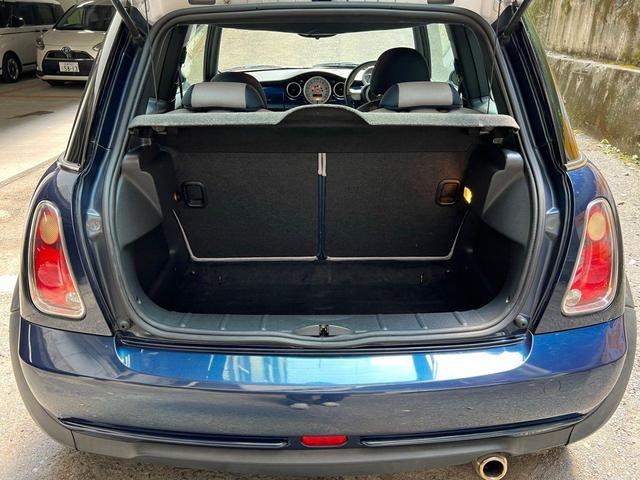 ＭＩＮＩ クーパー　チェックメイト　チェックメイト専用１７インチアルミ　ワンオーナー車　ヘッドライトコーティング済（18枚目）