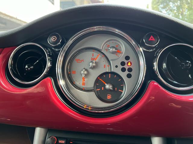 ＭＩＮＩ クーパーＳ　スーパーチャージャー　６速ＭＴ　ツートンカラー（44枚目）