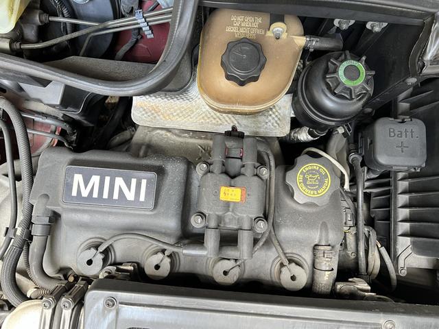 ＭＩＮＩ クーパーＳ　スーパーチャージャー　６速ＭＴ　ツートンカラー（57枚目）