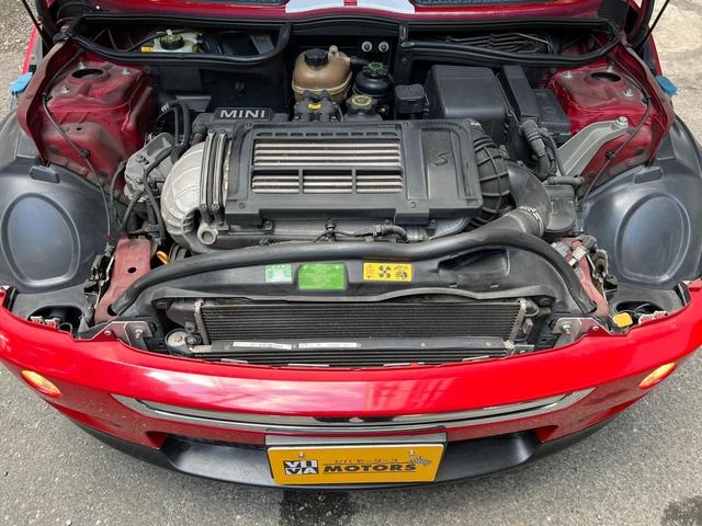 ＭＩＮＩ クーパーＳ　スーパーチャージャー　６速ＭＴ　ツートンカラー（60枚目）