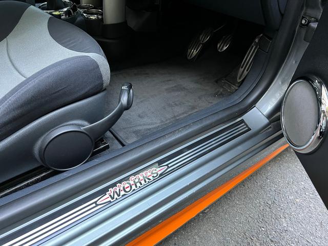 ＭＩＮＩ クーパーＳ　６ＭＴ　スーパーチャージャー　ツートンカラー（22枚目）