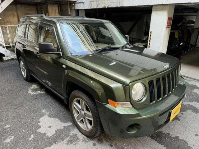 ジープ・パトリオット スポーツ　４ＷＤ　ディーラー車　右ハンドル　純正１７インチ（5枚目）