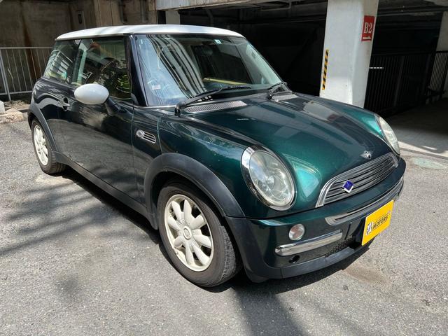 ＭＩＮＩ クーパー　サンルーフ　レザーシート　シートヒーター　ツートンカラー（3枚目）