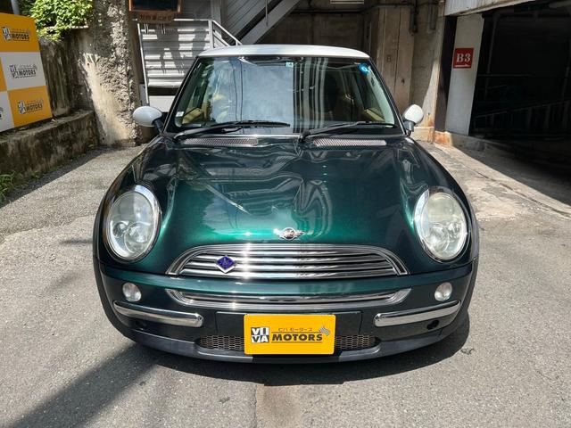 ＭＩＮＩ クーパー　サンルーフ　レザーシート　シートヒーター　ツートンカラー（5枚目）