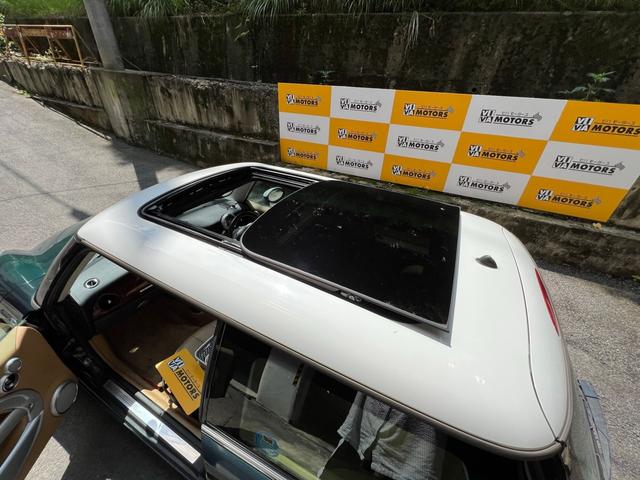 ＭＩＮＩ クーパー　サンルーフ　レザーシート　シートヒーター　ツートンカラー（9枚目）
