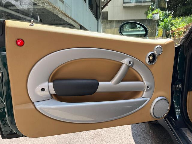 ＭＩＮＩ クーパー　サンルーフ　レザーシート　シートヒーター　ツートンカラー（21枚目）