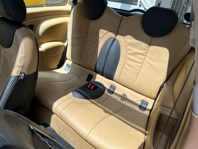 ＭＩＮＩ クーパー　サンルーフ　レザーシート　シートヒーター　ツートンカラー（24枚目）