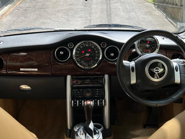 ＭＩＮＩ クーパー　サンルーフ　レザーシート　シートヒーター　ツートンカラー（25枚目）