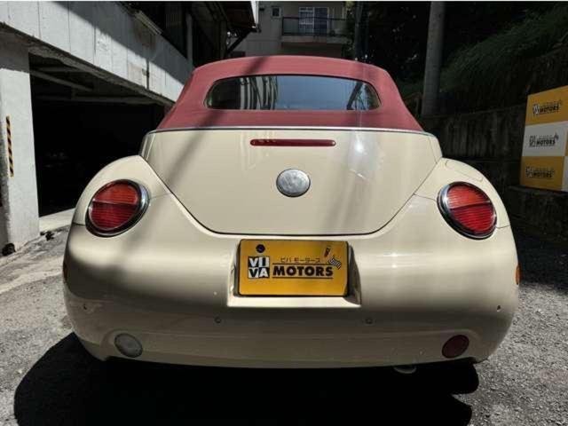 ニュービートルカブリオレ プラス　ベージュレザーシート　レッドシートカバー　レーダー探知機　ドラレコ　ＥＴＣ付（16枚目）