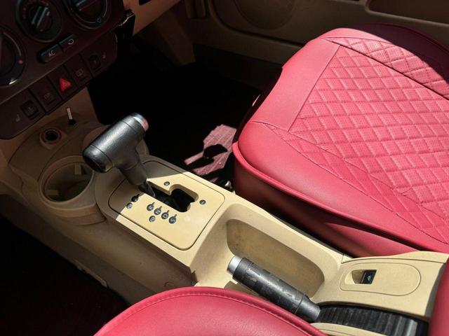ニュービートルカブリオレ プラス　ベージュレザーシート　レッドシートカバー　レーダー探知機　ドラレコ　ＥＴＣ付（40枚目）