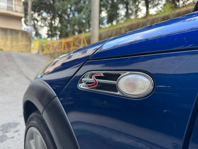 ＭＩＮＩ クーパーＳ　６速ＭＴ　ガラスサンルーフ　レザーシート　ツートンカラー（30枚目）