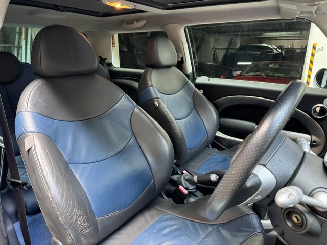 ＭＩＮＩ クーパーＳ　６速ＭＴ　ガラスサンルーフ　レザーシート　ツートンカラー（38枚目）