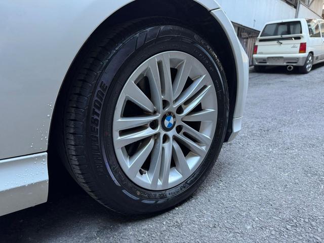 ３シリーズ ３２５ｉ　直列６気筒エンジン（26枚目）