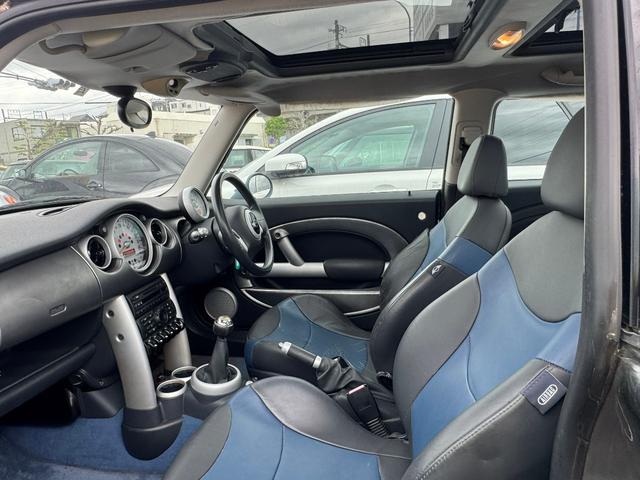 ＭＩＮＩ クーパーＳ　ガラスサンルーフ　コンビレザーシート（34枚目）