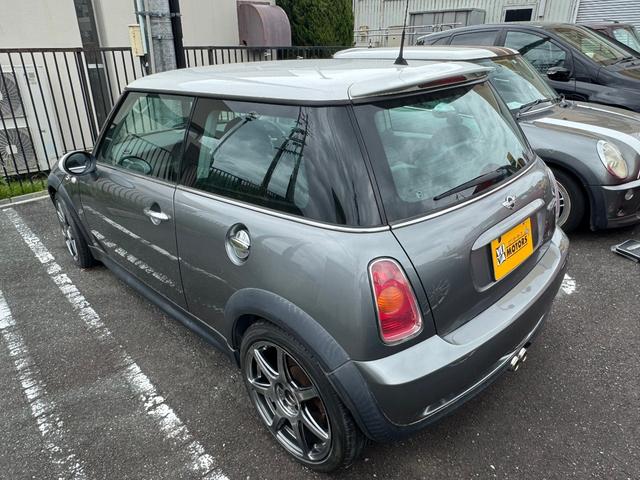 ＭＩＮＩ クーパーＳ　ＷＯＲＫ　ＥＭＯＴＩＯＮ１７インチアルミ（14枚目）