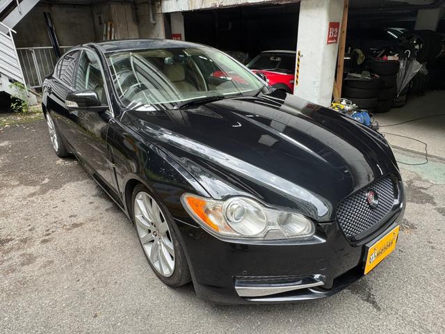 ＸＦ ３．０ラグジュアリー　プッシュスタート　純正ナビ　バックモニター（5枚目）