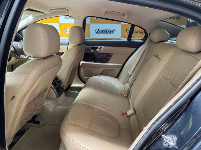 ＸＦ ３．０ラグジュアリー　プッシュスタート　純正ナビ　バックモニター（34枚目）