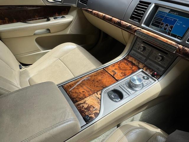 ＸＦ ３．０ラグジュアリー　プッシュスタート　純正ナビ　バックモニター（53枚目）