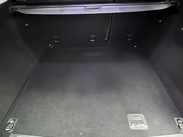Ｍクラス 　ＭＬ６３　４ＷＤ　Ｖ８　６２００ｃｃ　ｈａｒｍａｎ／ｋａｒｄｏｎ　ブラックレザーシート　ガラスサンルーフ　バックモニター　２０インチアルミ（46枚目）