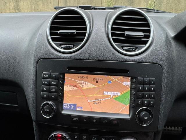 Ｍクラス 　ＭＬ６３　４ＷＤ　Ｖ８　６２００ｃｃ　ｈａｒｍａｎ／ｋａｒｄｏｎ　ブラックレザーシート　ガラスサンルーフ　バックモニター　２０インチアルミ（59枚目）