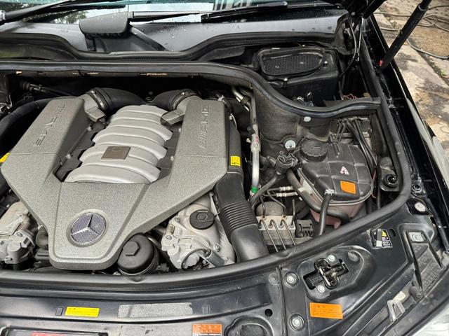 Ｍクラス 　ＭＬ６３　４ＷＤ　Ｖ８　６２００ｃｃ　ｈａｒｍａｎ／ｋａｒｄｏｎ　ブラックレザーシート　ガラスサンルーフ　バックモニター　２０インチアルミ（78枚目）
