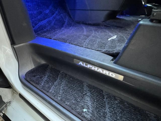 アルファード ３５０Ｓ　プライムセレクションＩＩ　エアサス公認　カールソン２０インチアルミ　メーカーナビ　フリップダウンモニター　バックモニター（35枚目）