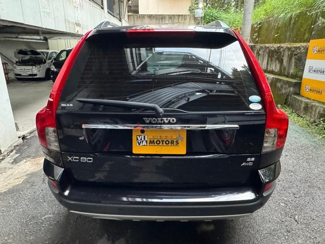 ＸＣ９０ ３．２　ＳＥ　ＡＷＤ　ＡＷＤ　ガラスサンルーフ　ベージュレザーシート　３列シート７人乗り　１７インチ純正ホイール（12枚目）