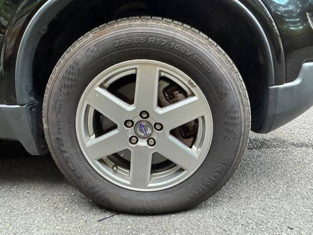 ＸＣ９０ ３．２　ＳＥ　ＡＷＤ　ＡＷＤ　ガラスサンルーフ　ベージュレザーシート　３列シート７人乗り　１７インチ純正ホイール（29枚目）