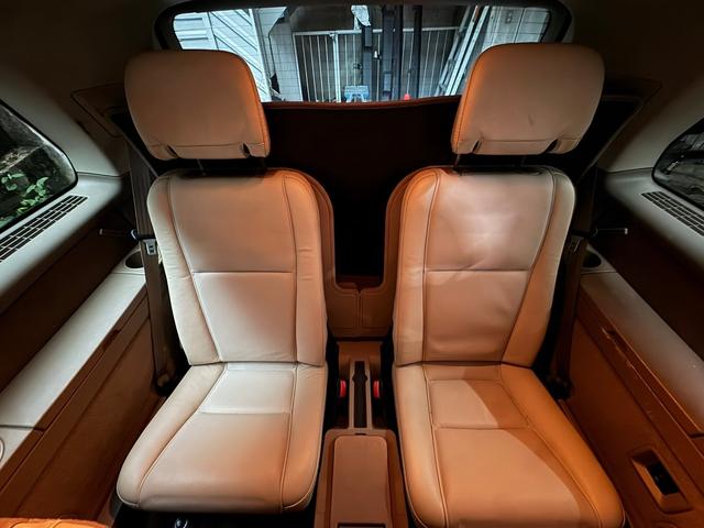 ＸＣ９０ ３．２　ＳＥ　ＡＷＤ　ＡＷＤ　ガラスサンルーフ　ベージュレザーシート　３列シート７人乗り　１７インチ純正ホイール（40枚目）