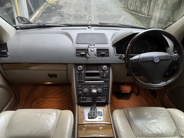 ＸＣ９０ ３．２　ＳＥ　ＡＷＤ　ＡＷＤ　ガラスサンルーフ　ベージュレザーシート　３列シート７人乗り　１７インチ純正ホイール（41枚目）