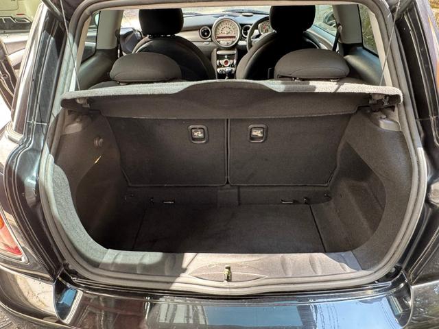 ＭＩＮＩ クーパーＳ　６速ＭＴ　ターボ　Ｖｅｎｅｒｄｉ１７インチアルミ　オートエアコン　ＥＴＣ（35枚目）