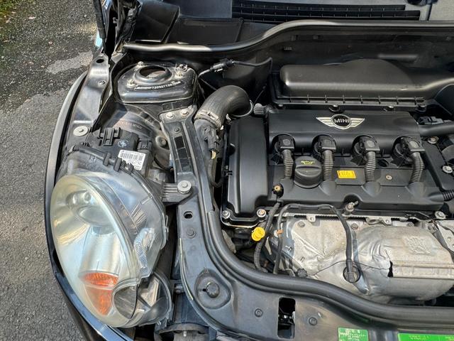 ＭＩＮＩ クーパーＳ　６速ＭＴ　ターボ　Ｖｅｎｅｒｄｉ１７インチアルミ　オートエアコン　ＥＴＣ（55枚目）