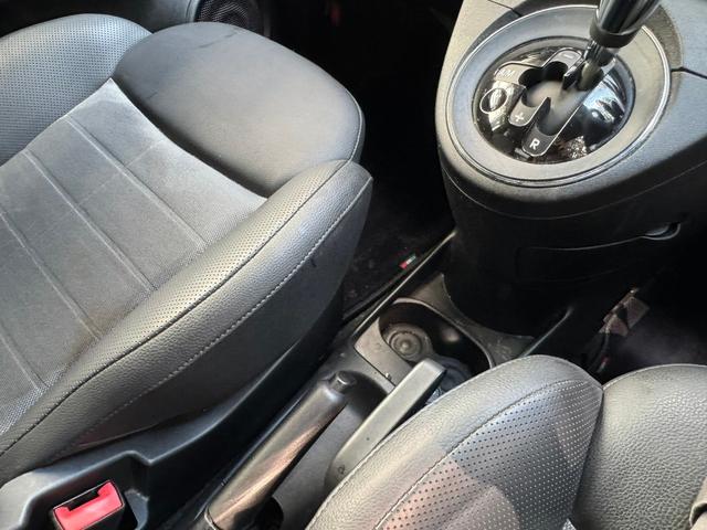 この度は当店の車輛ページへお越し頂き有難う御座います。お客様にお車の状態をお伝えするために出来るだけ多くの画像を掲載しておりますが、他に気になる個所などがございましたらお気軽にお問い合わせください。