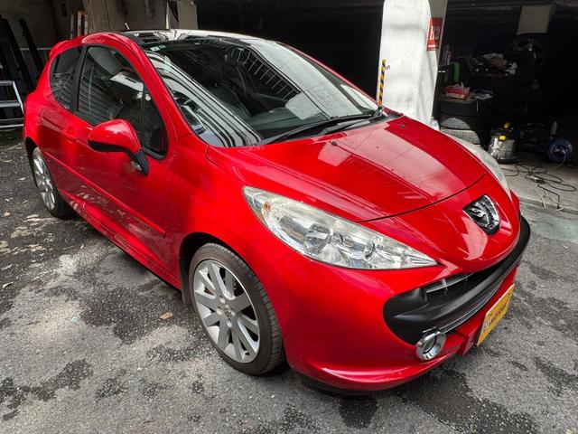 ２０７ ＧＴ　５ＭＴ　ターボ　パノラマルーフ　純正１７インチアルミ　ワンセグナビ　純正フロアマット　ＥＴＣ（5枚目）