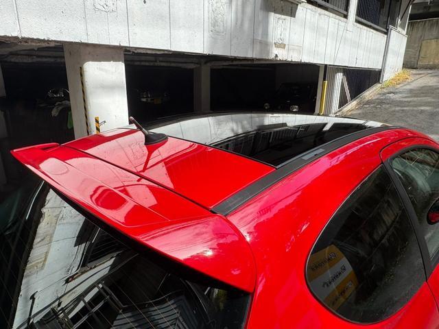 ２０７ ＧＴ　５ＭＴ　ターボ　パノラマルーフ　純正１７インチアルミ　ワンセグナビ　純正フロアマット　ＥＴＣ（9枚目）