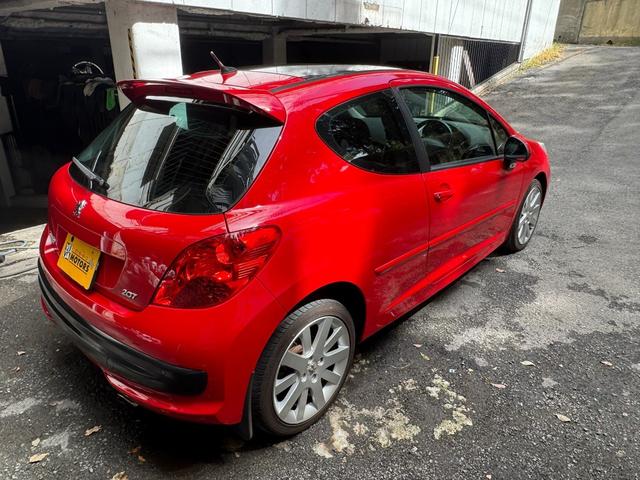 ２０７ ＧＴ　５ＭＴ　ターボ　パノラマルーフ　純正１７インチアルミ　ワンセグナビ　純正フロアマット　ＥＴＣ（10枚目）