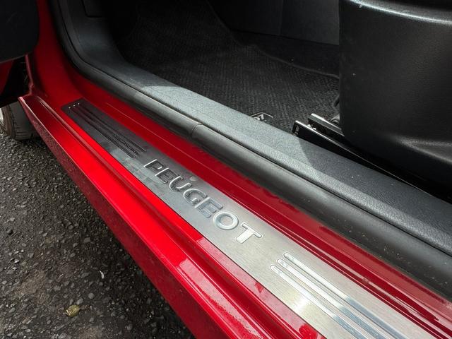 ２０７ ＧＴ　５ＭＴ　ターボ　パノラマルーフ　純正１７インチアルミ　ワンセグナビ　純正フロアマット　ＥＴＣ（20枚目）