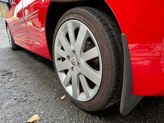 ２０７ ＧＴ　５ＭＴ　ターボ　パノラマルーフ　純正１７インチアルミ　ワンセグナビ　純正フロアマット　ＥＴＣ（28枚目）