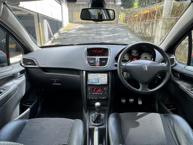 ２０７ ＧＴ　５ＭＴ　ターボ　パノラマルーフ　純正１７インチアルミ　ワンセグナビ　純正フロアマット　ＥＴＣ（40枚目）