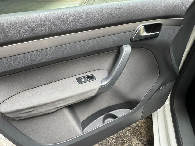 ゴルフトゥーラン ＴＳＩ　コンフォートライン（41枚目）