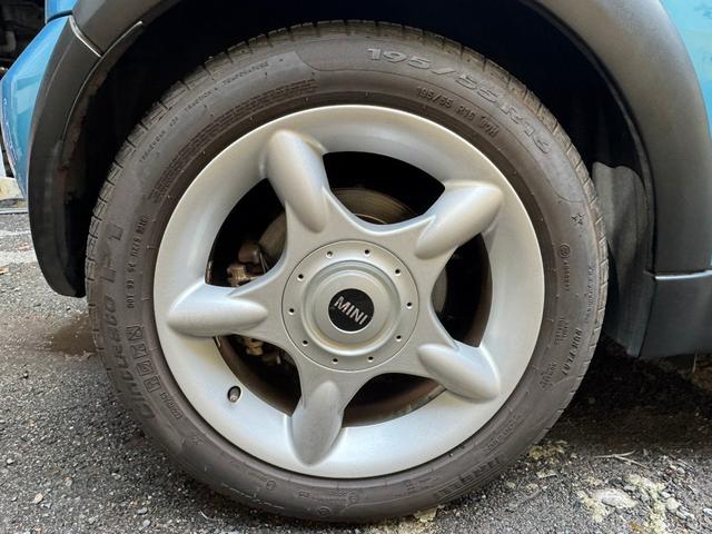 ＭＩＮＩ クーパーＳ　６ＭＴ　スーパーチャージャー　純正１６インチホイール　ＥＴＣ　カロッツェリアオーディオＤＥＨ－５２００（22枚目）