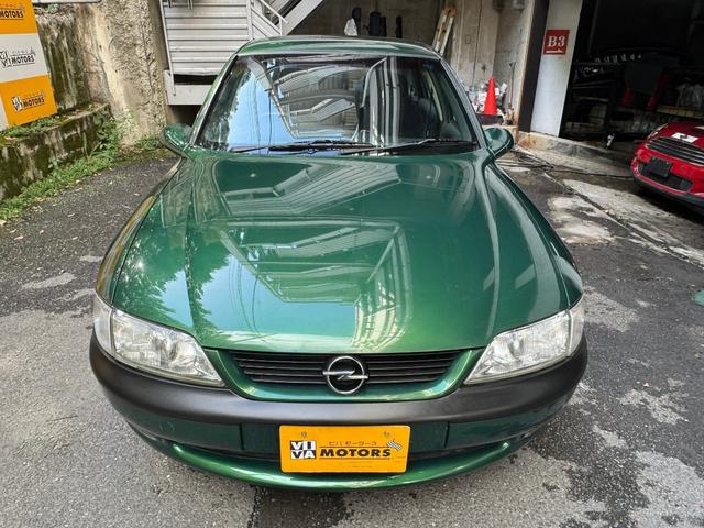ベクトラ ＣＤ　走行１万ｋｍ　純正１５インチホイール　ＥＣＯＴＥＣエンジン　カラーＣＤ３６９　ＲＩＯ　ＶＥＲＤＥ　ＰＥＡＲＬ　ＭＥＴ（3枚目）